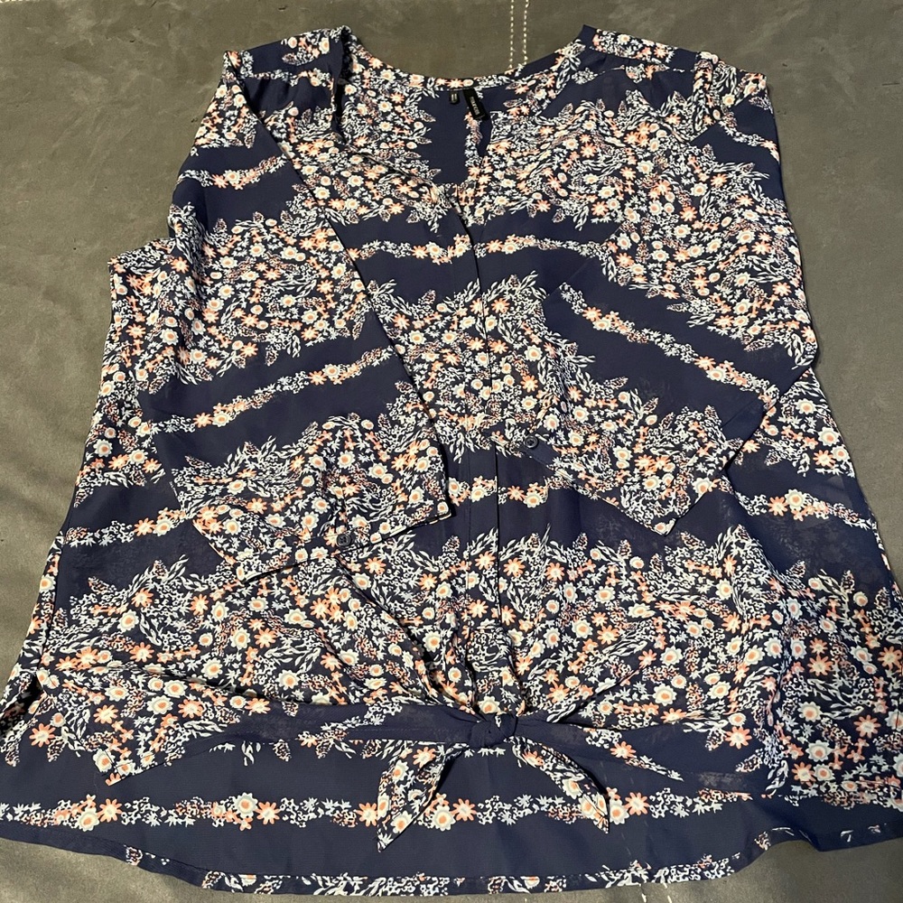 3/4 sleeve floral blouse